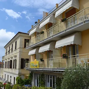 Eva La Romantica 2* Moneglia