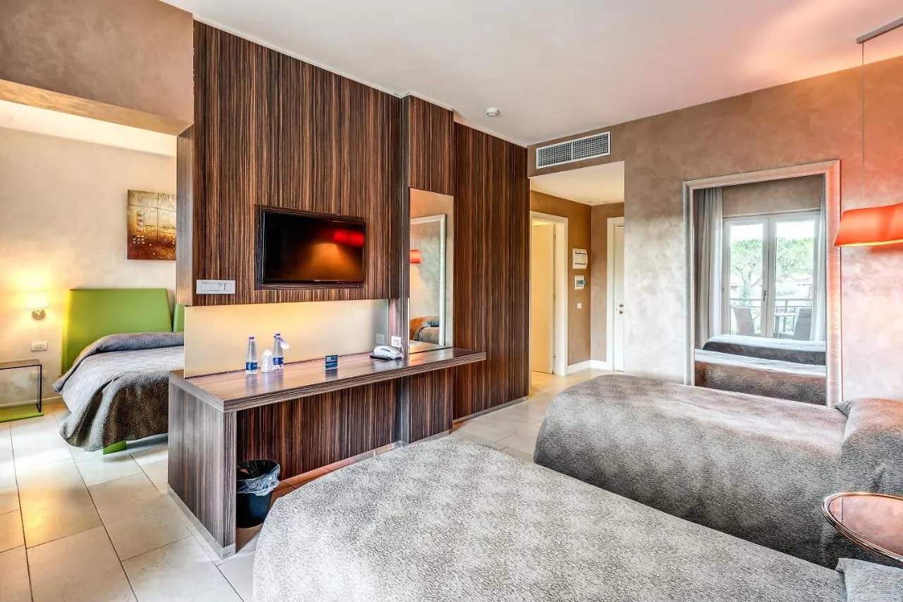 Hotel Isola Sacra Rome Airport Fiumicino 4*,  Italia