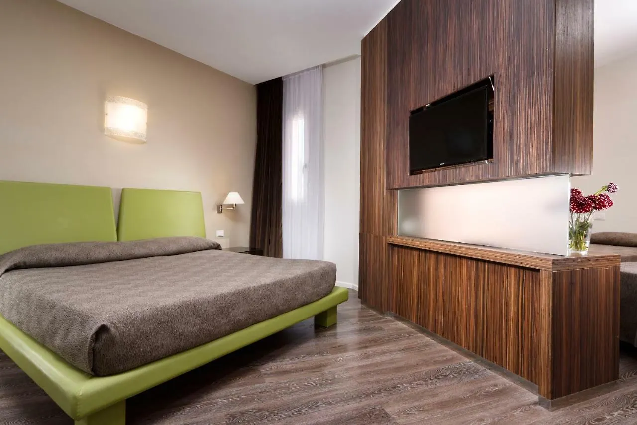 Hotel Isola Sacra Rome Airport Fiumicino 4*,